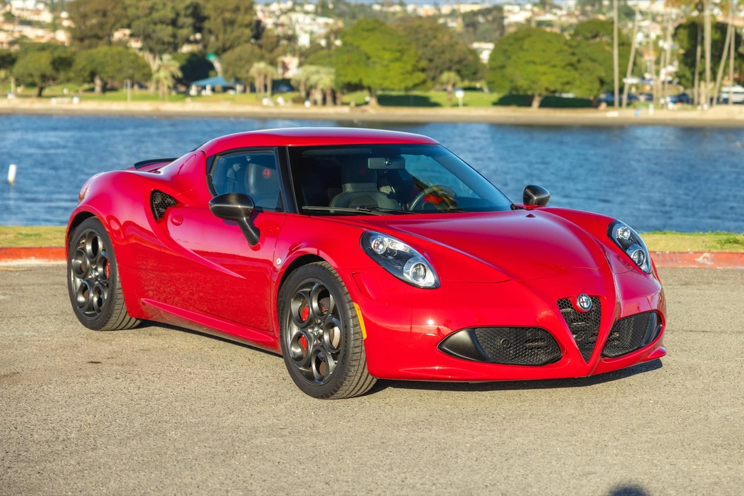 2015 Alfa Romeo 4C Coupe - Image 15 of 31