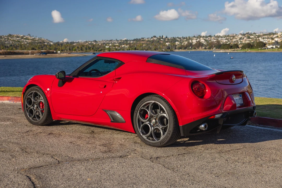 2015 Alfa Romeo 4C Coupe - Image 10 of 31