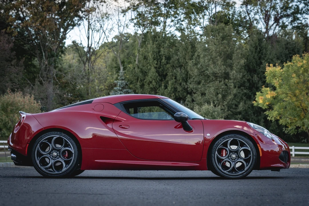 2015 Alfa Romeo 4C Coupe - Image 10 of 31