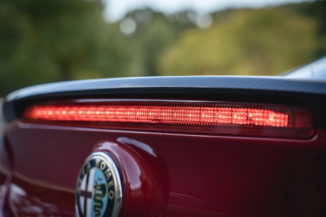 2015 Alfa Romeo 4C Coupe - Image 29 of 31