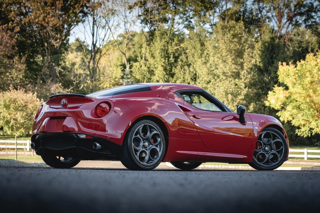 2015 Alfa Romeo 4C Coupe - Image 9 of 31