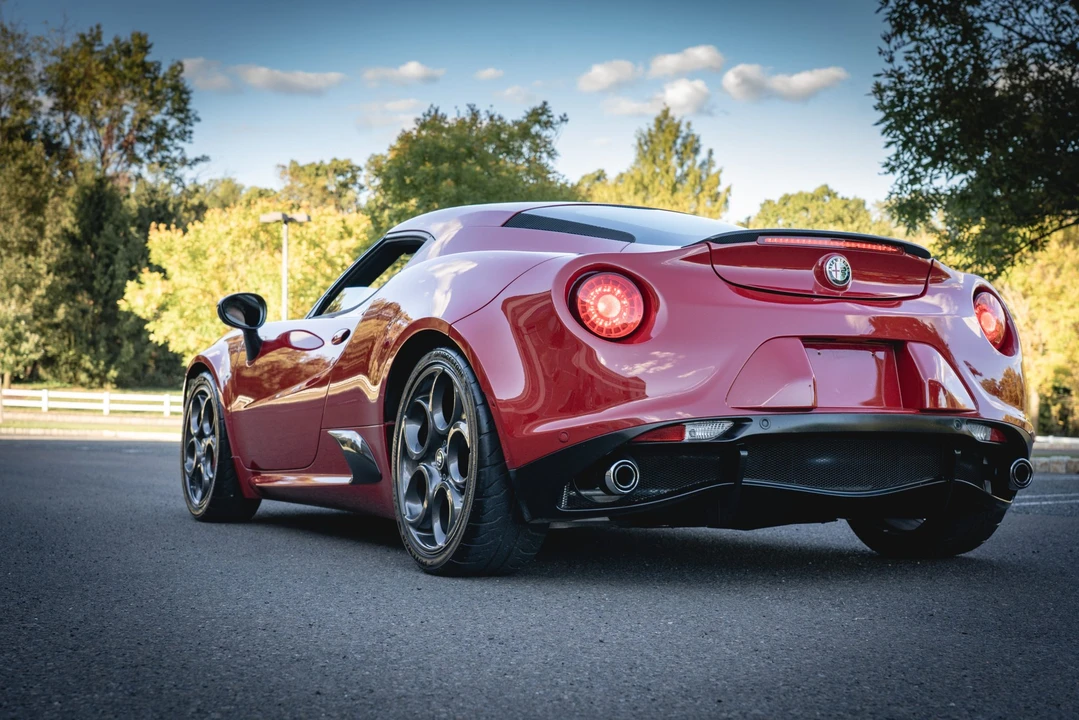 2015 Alfa Romeo 4C Coupe - Image 6 of 31