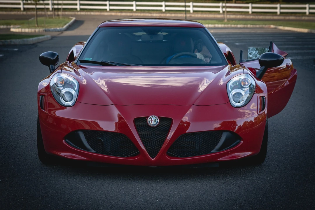 2015 Alfa Romeo 4C Coupe - Image 14 of 31