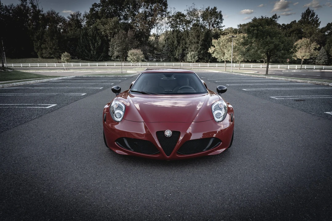 2015 Alfa Romeo 4C Coupe - Image 13 of 31