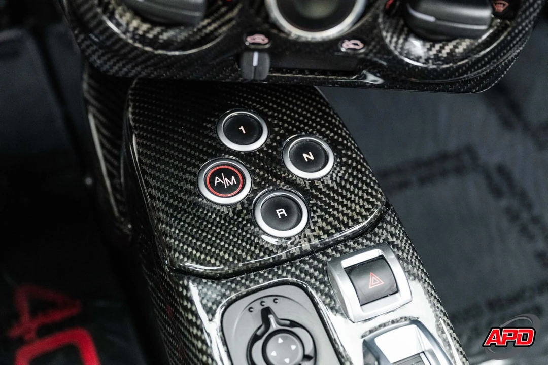 2015 Alfa Romeo 4C - Image 8 of 12
