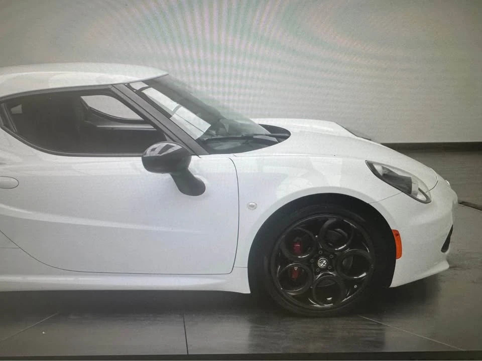 2015 Alfa Romeo 4C Coupe - Image 2 of 8