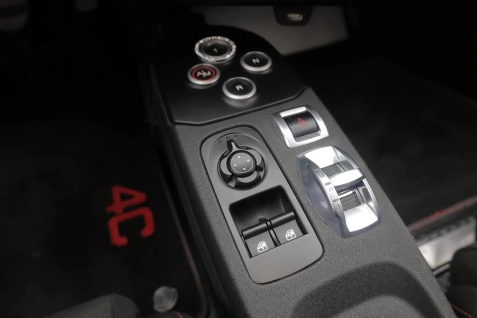 2015 Alfa Romeo 4C - Image 14 of 16