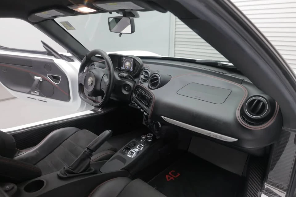 2015 Alfa Romeo 4C - Image 12 of 16