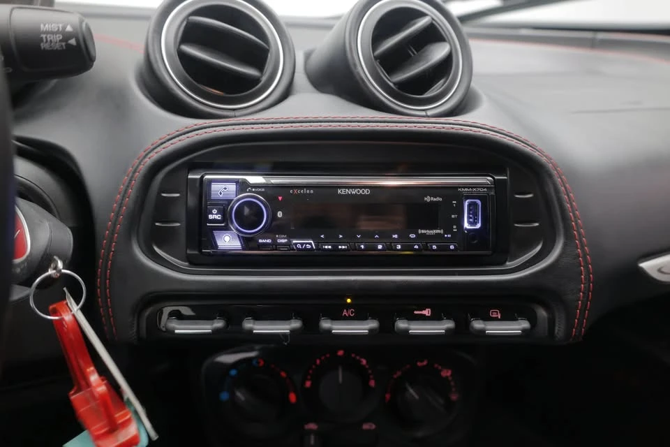 2015 Alfa Romeo 4C - Image 15 of 16