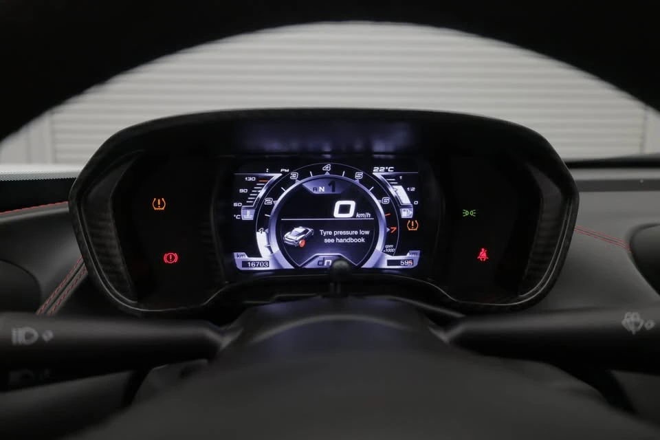 2015 Alfa Romeo 4C - Image 16 of 16