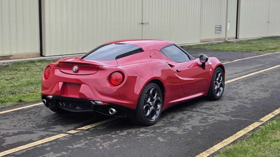 2015 Alfa Romeo 4C - Image 9 of 9
