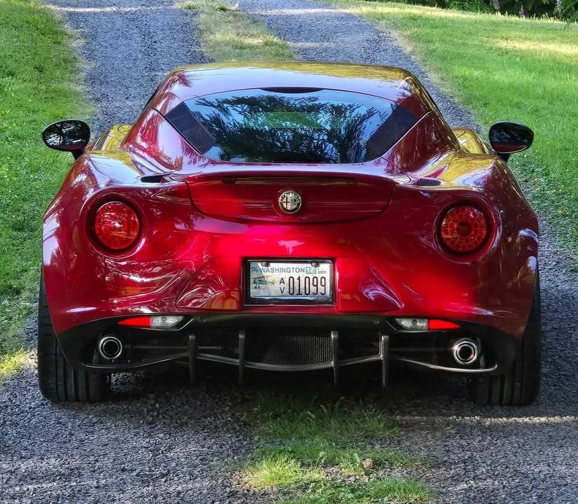 2015 Alfa Romeo 4C - Image 4 of 9