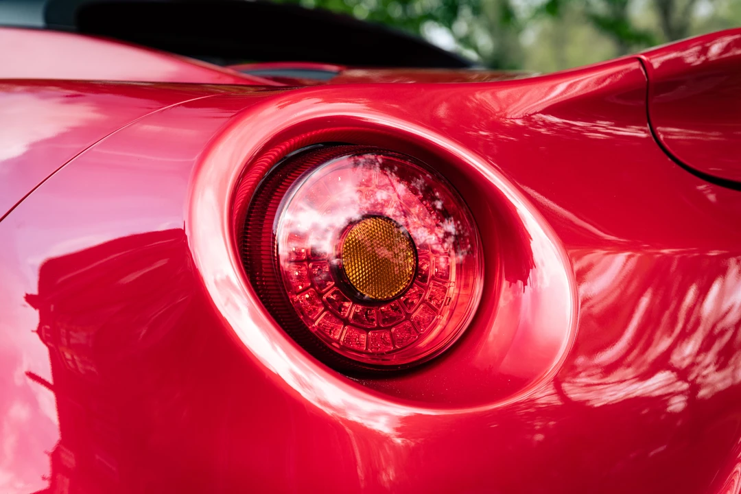 2015 Alfa Romeo 4C Spider - Image 23 of 31