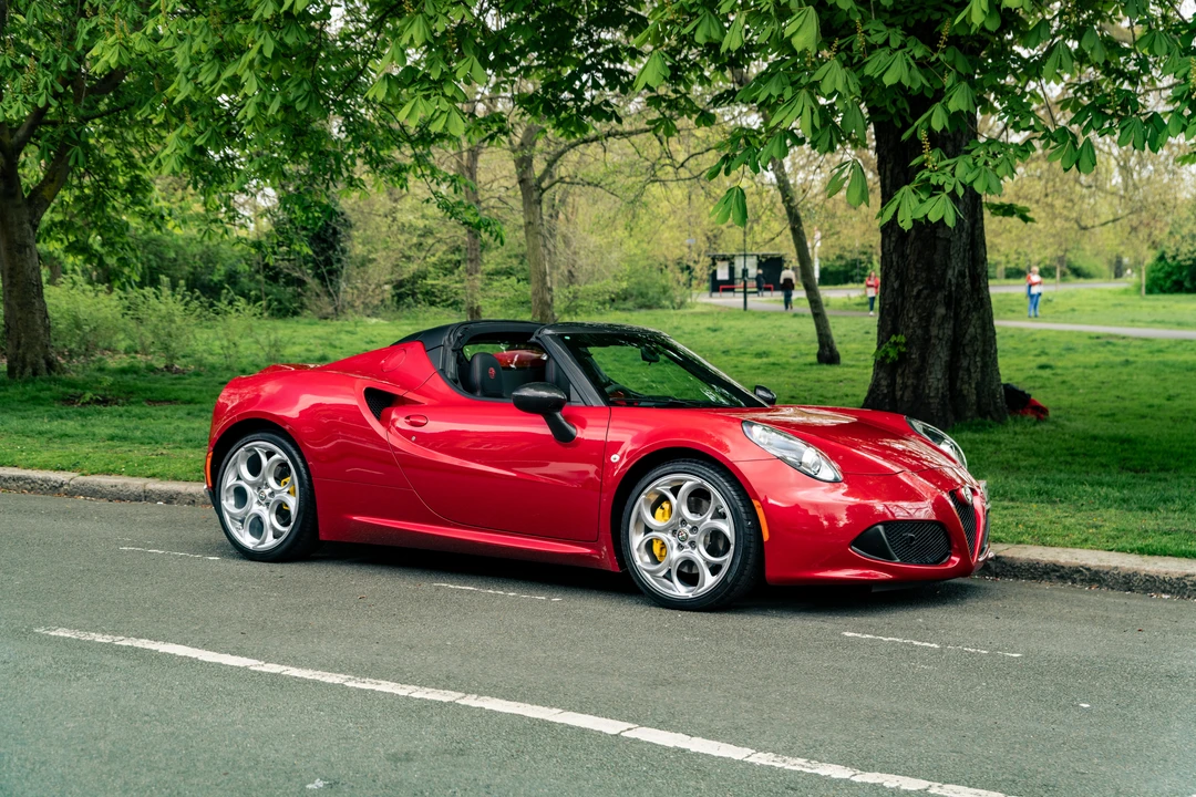 2015 Alfa Romeo 4C Spider - Image 9 of 31