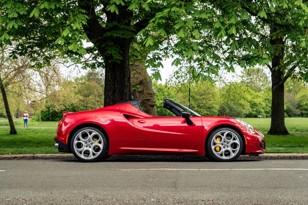 2015 Alfa Romeo 4C Spider - Image 8 of 31