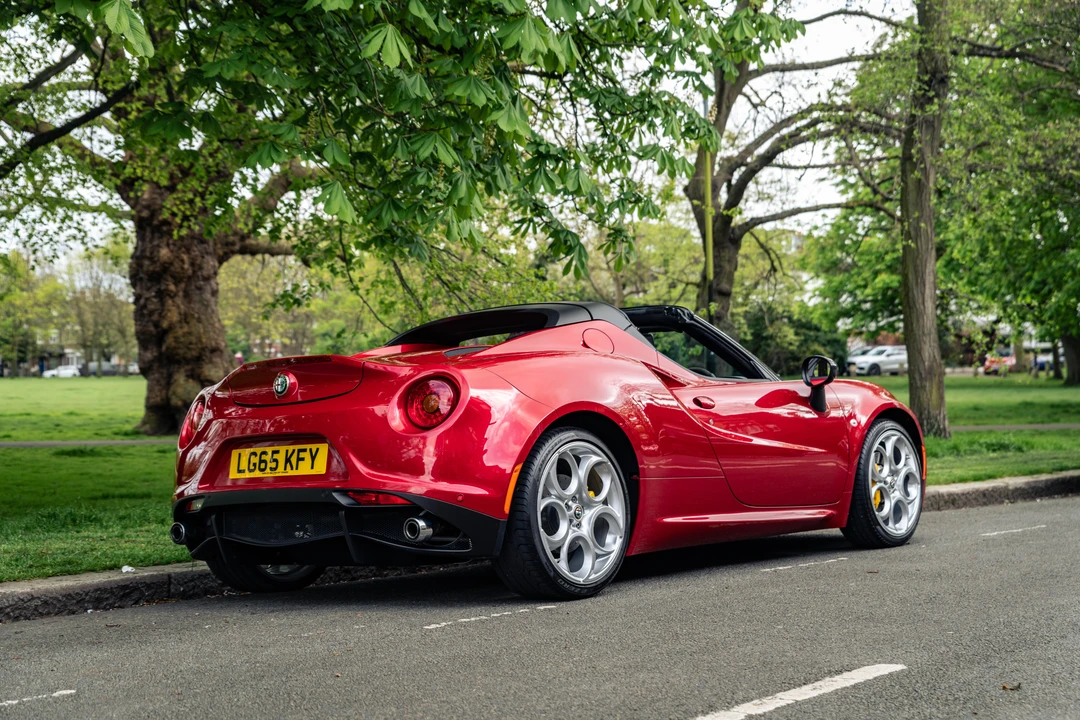 2015 Alfa Romeo 4C Spider - Image 7 of 31