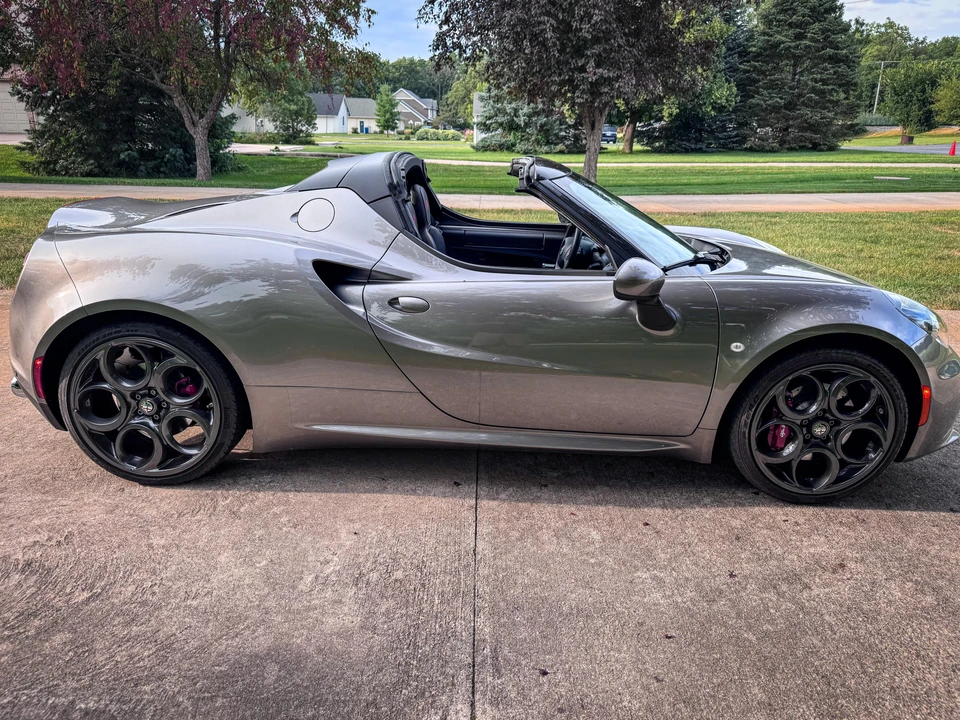 2015 Alfa Romeo 4C Spider - Image 8 of 31