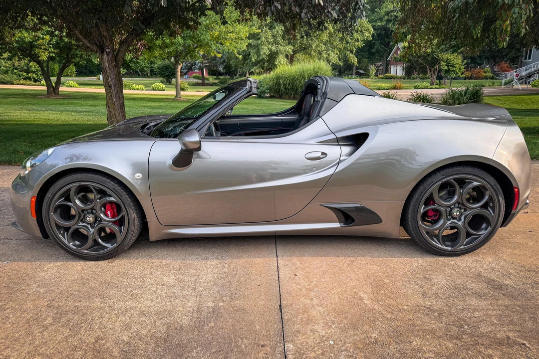 2015 Alfa Romeo 4C Spider - Image 3 of 31