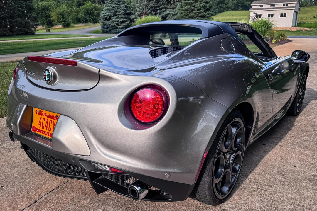 2015 Alfa Romeo 4C Spider - Image 4 of 31
