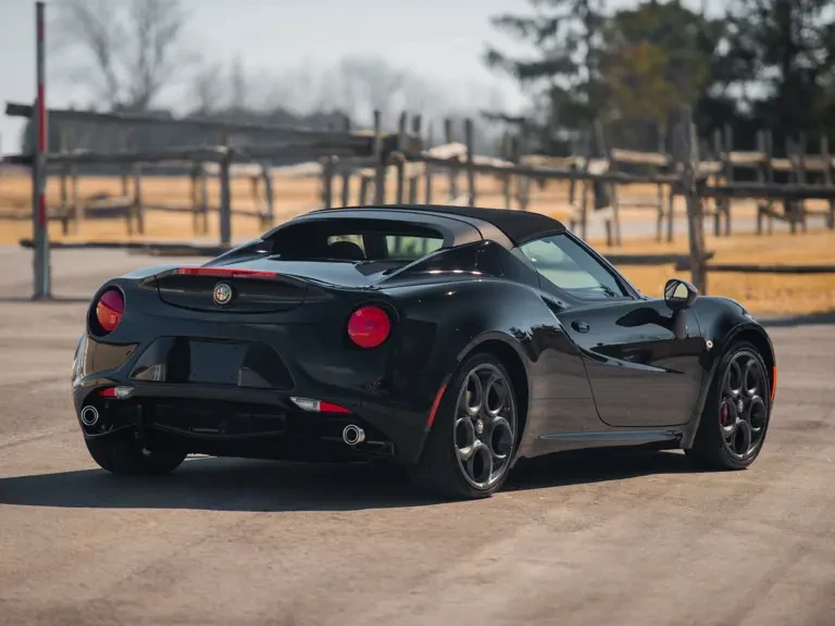 2015 Alfa Romeo 4C Spider - Image 3 of 31