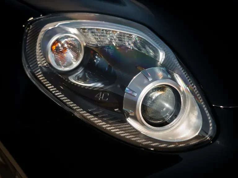 2015 Alfa Romeo 4C Spider - Image 14 of 31