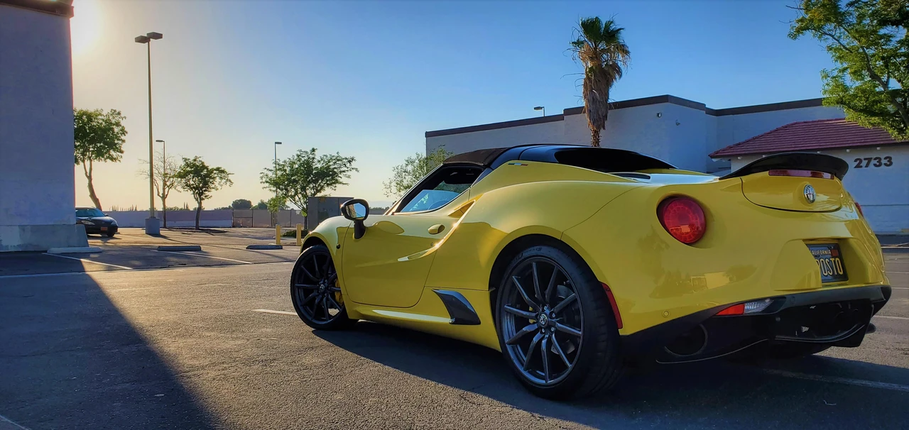 2015 Alfa Romeo 4C Spider - Image 10 of 31