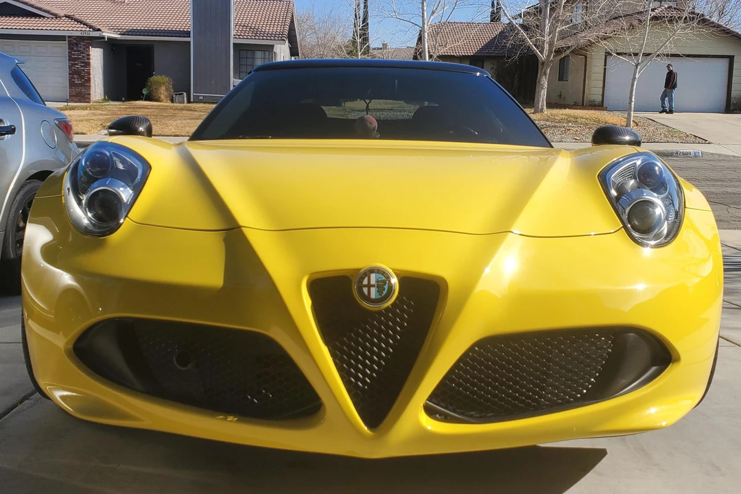 2015 Alfa Romeo 4C Spider - Image 2 of 31