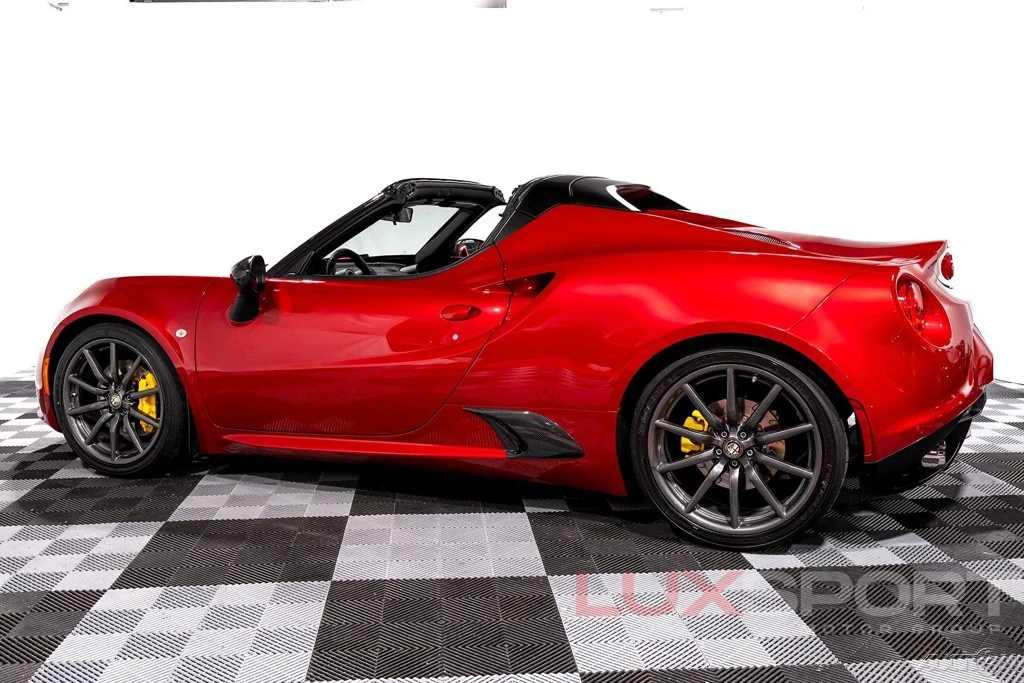 2015 Alfa Romeo 4C Spider - Image 4 of 21