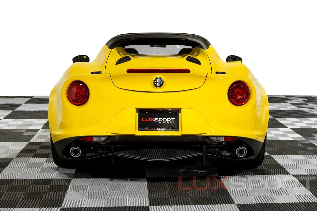 2015 Alfa Romeo 4C Spider - Image 4 of 31