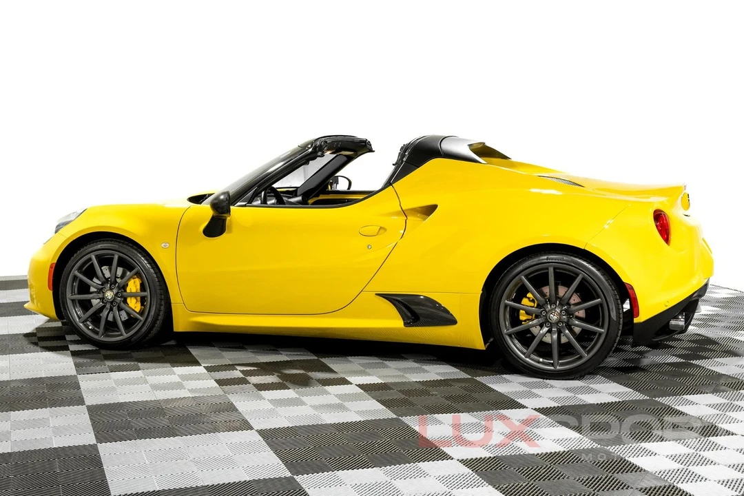 2015 Alfa Romeo 4C Spider - Image 3 of 31