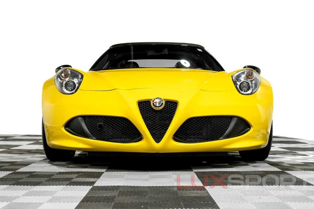 2015 Alfa Romeo 4C Spider - Image 12 of 31