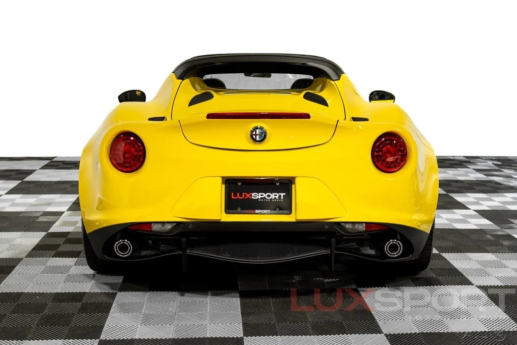 2015 Alfa Romeo 4C Spider - Image 4 of 24