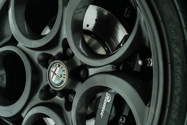 2015 Alfa Romeo 4C Coupe - Image 16 of 20