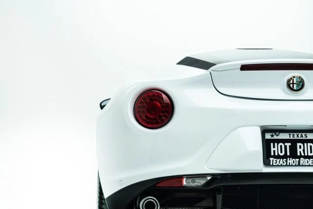 2015 Alfa Romeo 4C Coupe - Image 13 of 20