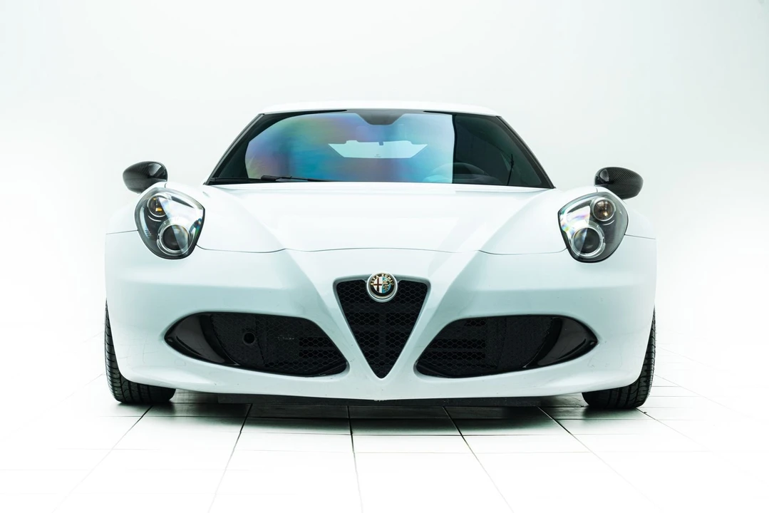 2015 Alfa Romeo 4C Coupe - Image 6 of 12
