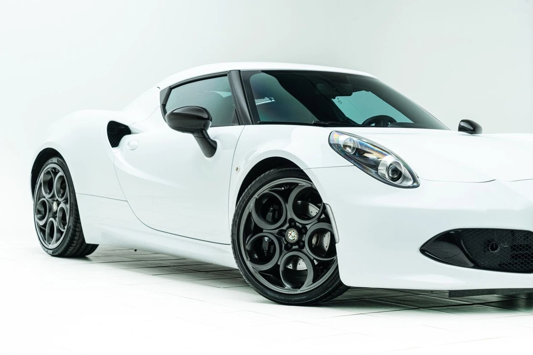 2015 Alfa Romeo 4C Coupe - Image 3 of 12