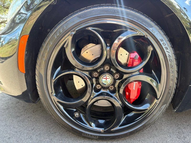 2015 Alfa Romeo 4C Coupe - Image 8 of 31
