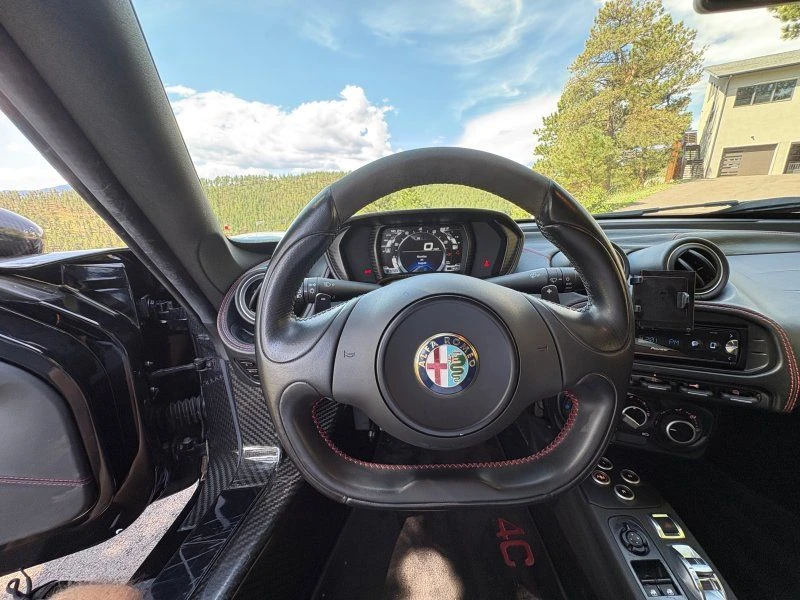 2015 Alfa Romeo 4C Coupe - Image 27 of 31
