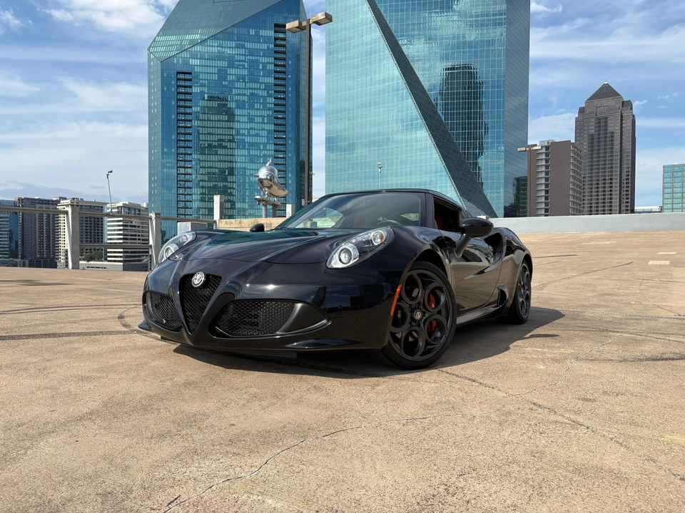 2015 Alfa Romeo 4C - Image 8 of 14