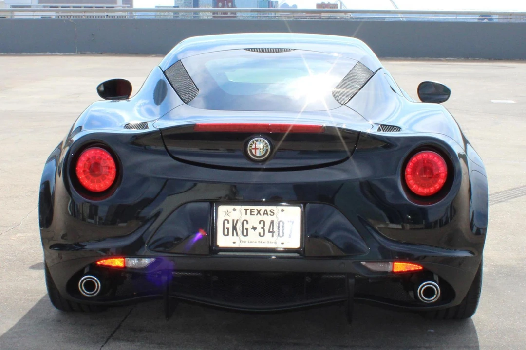 2015 Alfa Romeo 4C - Image 5 of 14