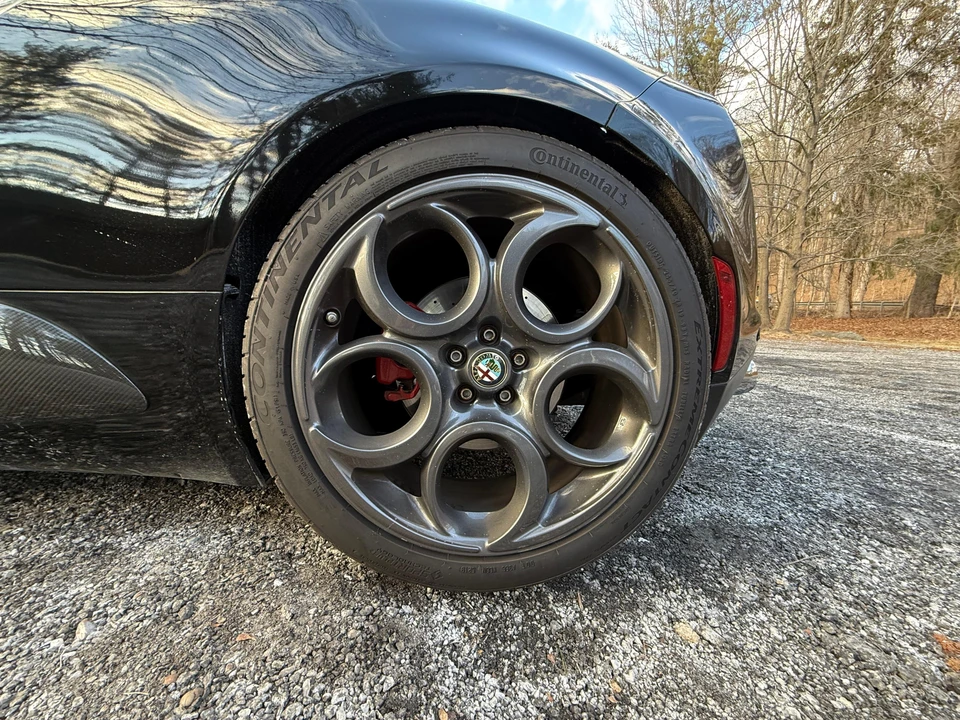 2015 Alfa Romeo 4C - Image 27 of 31