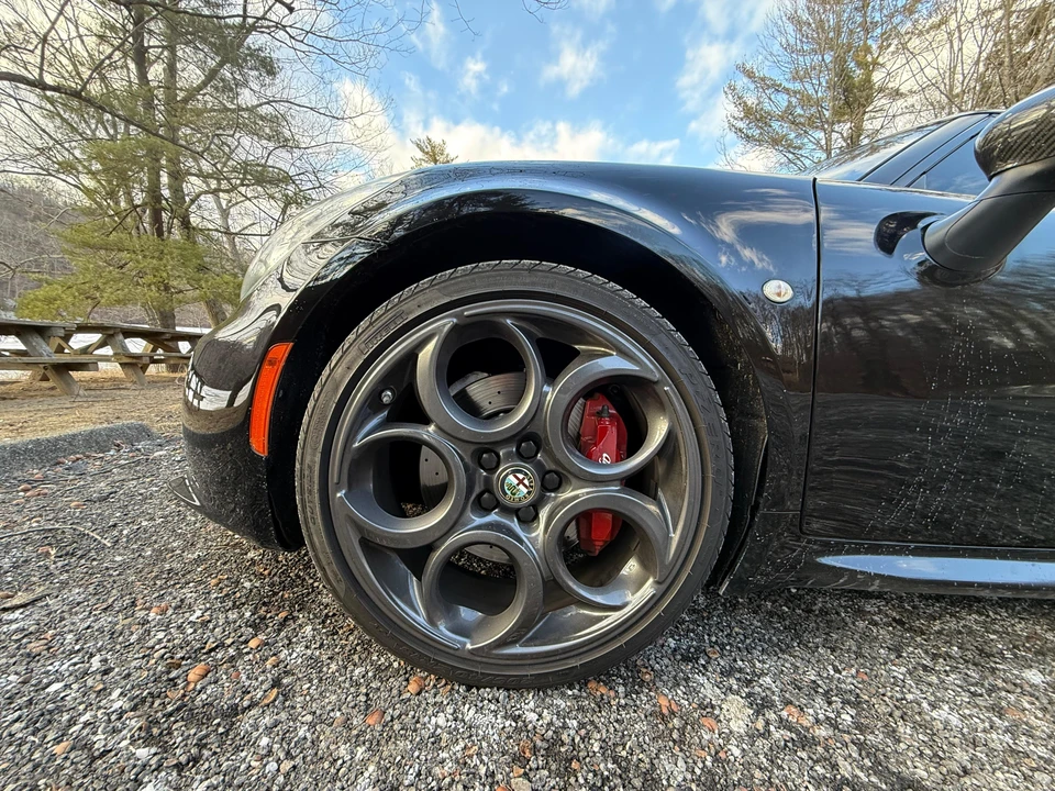 2015 Alfa Romeo 4C - Image 26 of 31