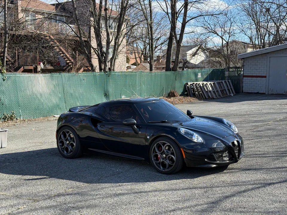 2015 Alfa Romeo 4C - Image 17 of 31