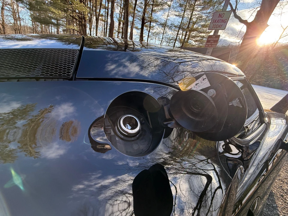 2015 Alfa Romeo 4C - Image 24 of 31