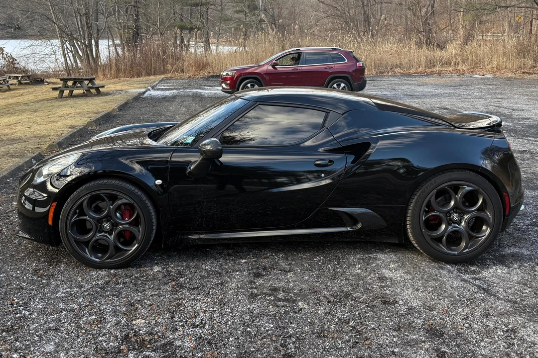 2015 Alfa Romeo 4C - Image 3 of 31