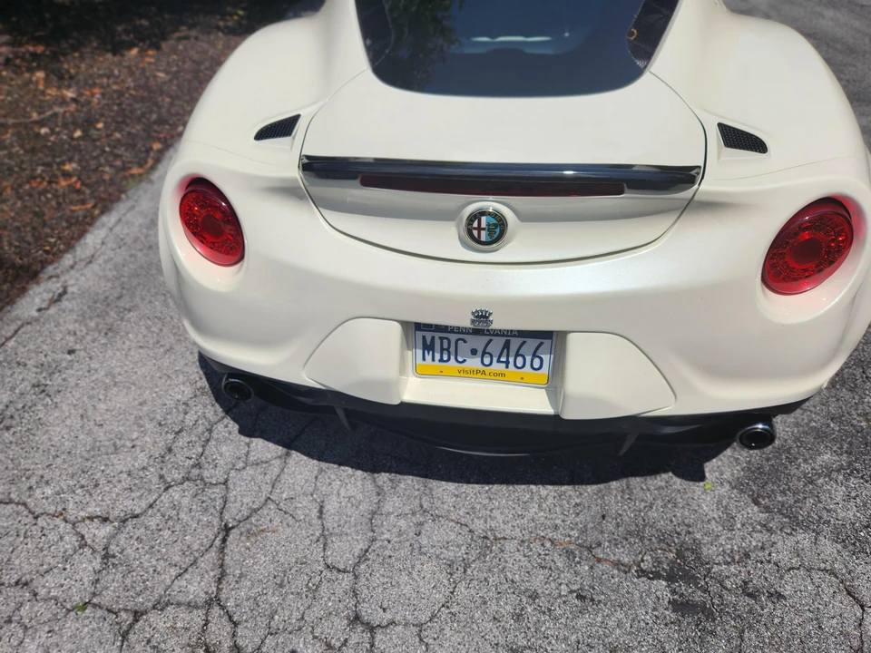 2015 Alfa Romeo 4C Coupe - Image 24 of 31