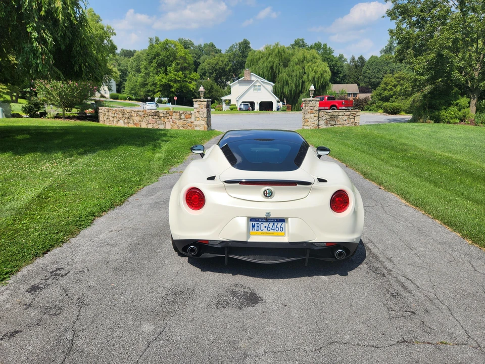 2015 Alfa Romeo 4C Coupe - Image 8 of 31