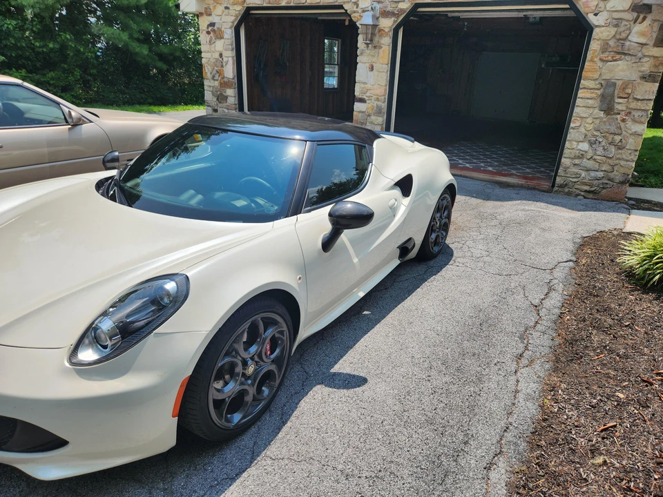 2015 Alfa Romeo 4C Coupe - Image 16 of 31