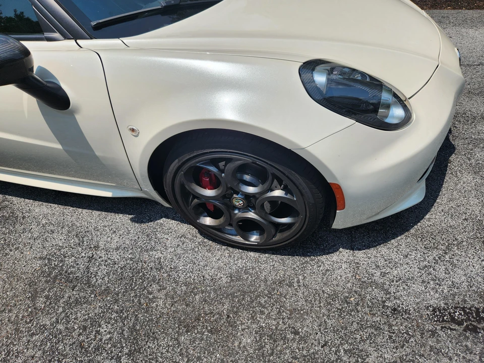 2015 Alfa Romeo 4C Coupe - Image 28 of 31