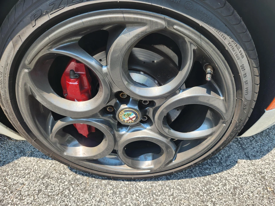 2015 Alfa Romeo 4C Coupe - Image 30 of 31